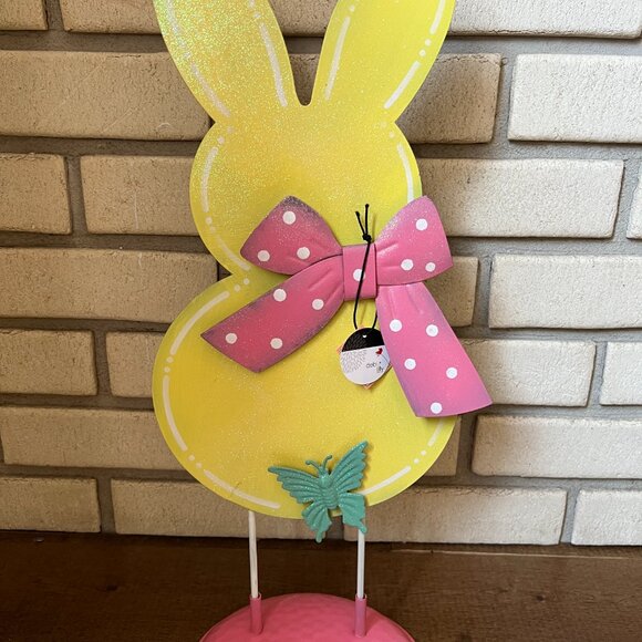 Debi Lilly Yellow Green Easter Bunny Rabbit Metal Standing Décor, 2 Qty - NWT - Picture 2 of 7